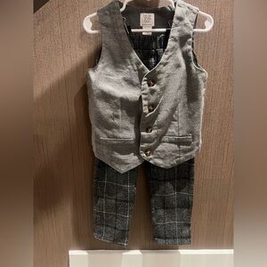 4T Boy Gray Vest and Plaid Pants Set